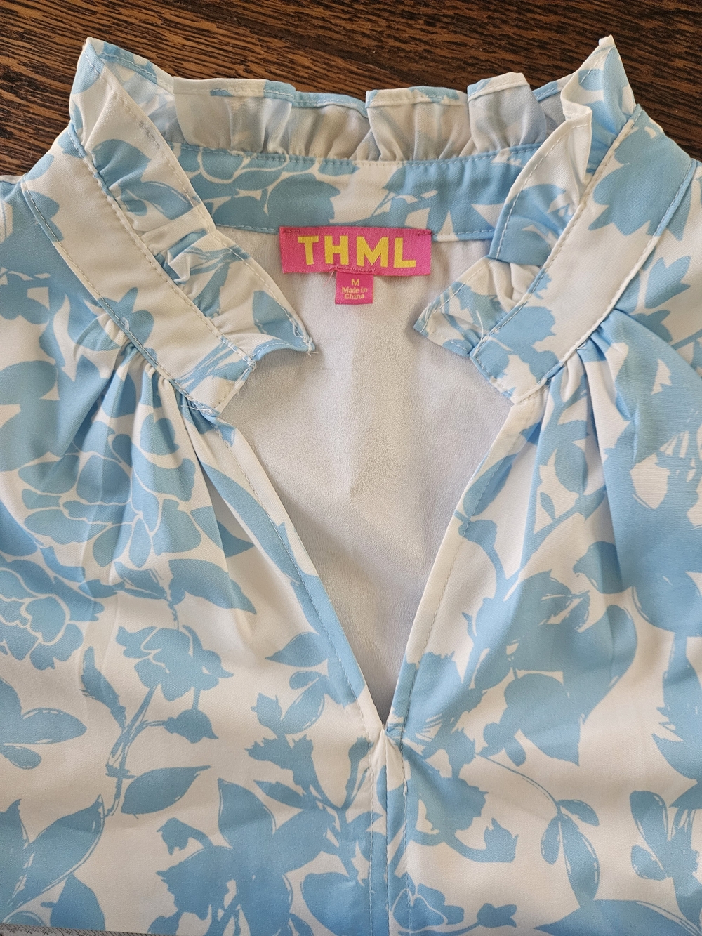 THML Blue & White Floral Ruffle Flutter Sleeve Shift Dress Medium - Picture 4 of 8